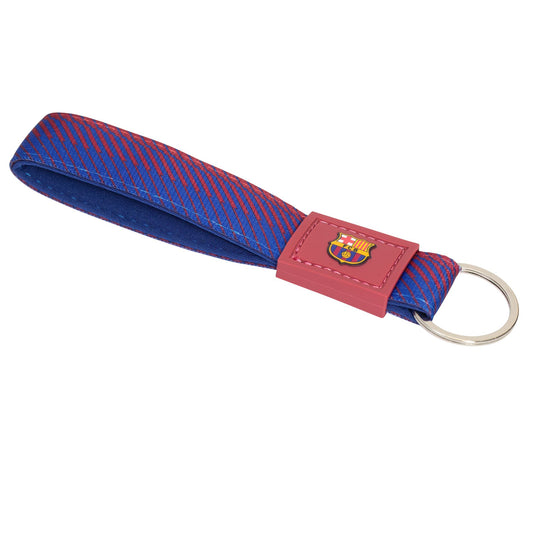 FC Barcelona keyring with sturdy fabric loop and metal ring – perfect for dog lovers and football fans.